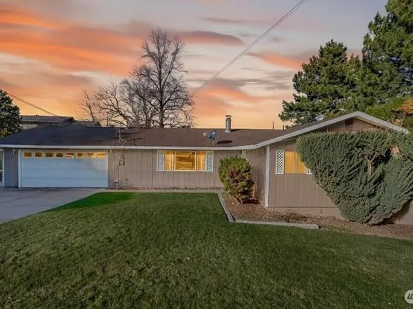 833 Taylor Street, Sunnyside, WA 98944