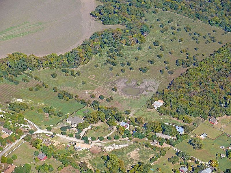 1st image of 1381 Red Oak Trl