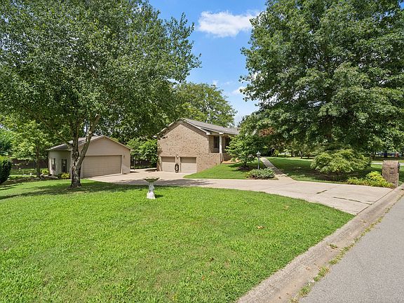 3rd image of 1400 S Callywood Ct