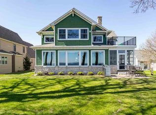 240 Adella Beach Rd, Neenah, WI 54956