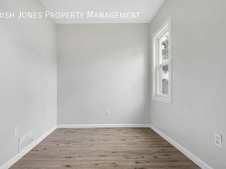 529 Winslow Ave #UPPER — Photo 15