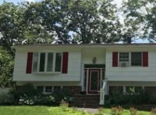 37 Browning Dr, Greenlawn, NY 11740