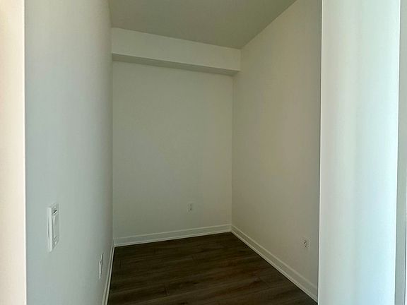 4th image of 1 Fairview Rd E #1705
