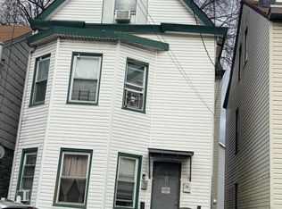 124 E Main St, Paterson City, NJ 07522