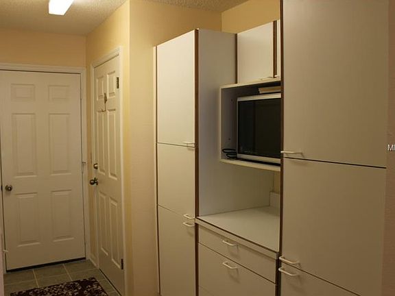 3rd image of 2560 S Glen Eagles Dr