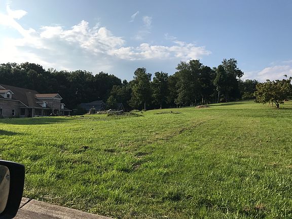 4th image of 25 Cottonwood Dr