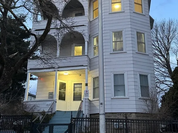 63 Upsala St APT 3, Worcester, MA 01610