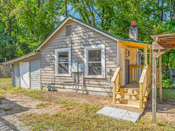 235 Dorothy St #B, High Pt, NC 27262