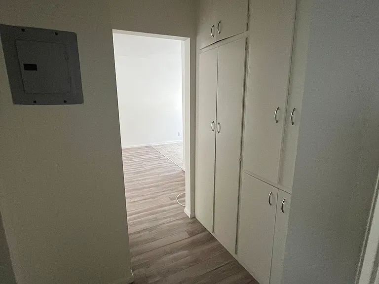 4520 Colbath Ave #9 — Photo 13