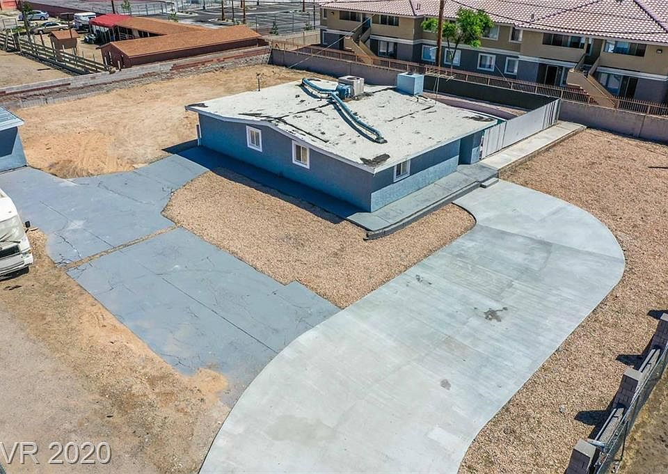 1st image of 3316 Valley Ln