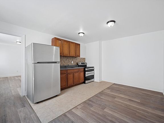 4th image of 3641 N 15th St #2R