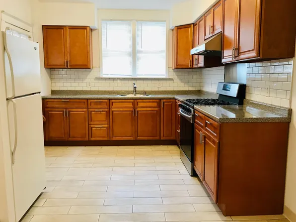 596 Van Kirk St, Philadelphia, PA 19120