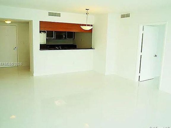 3rd image of 1800 N Bayshore Dr APT 3014