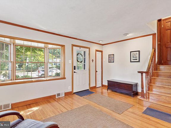 3rd image of 8724 Wissahickon Ave