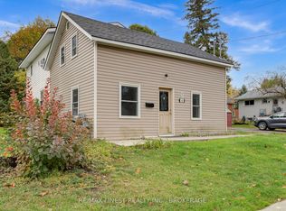 148 Thomas St W #1, Greater Napanee, ON K7R 2H3