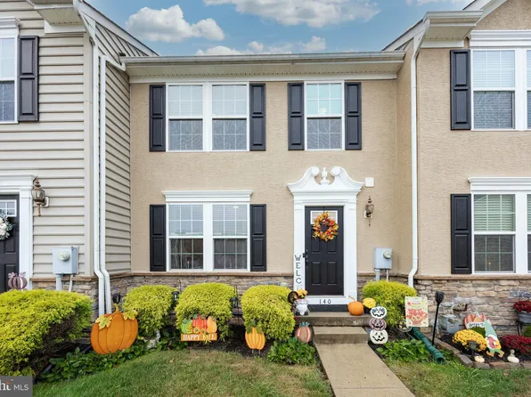 140 Sandpiper Ct, Gilbertsville, PA 19525