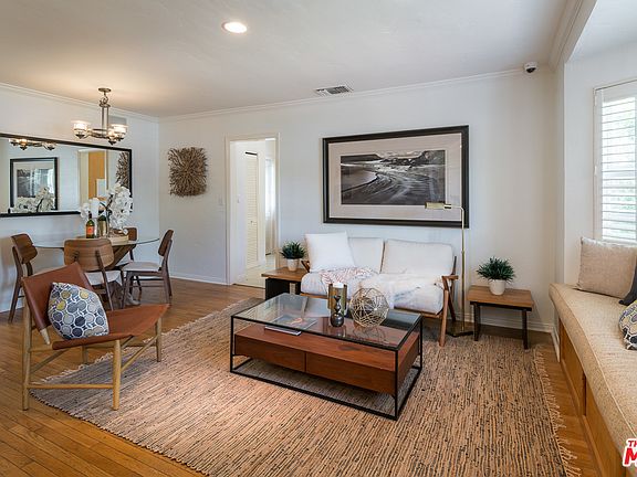 5th image of 3561 Ashwood Ave