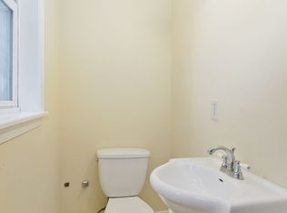 1262 N Dover St, Philadelphia, PA 19121