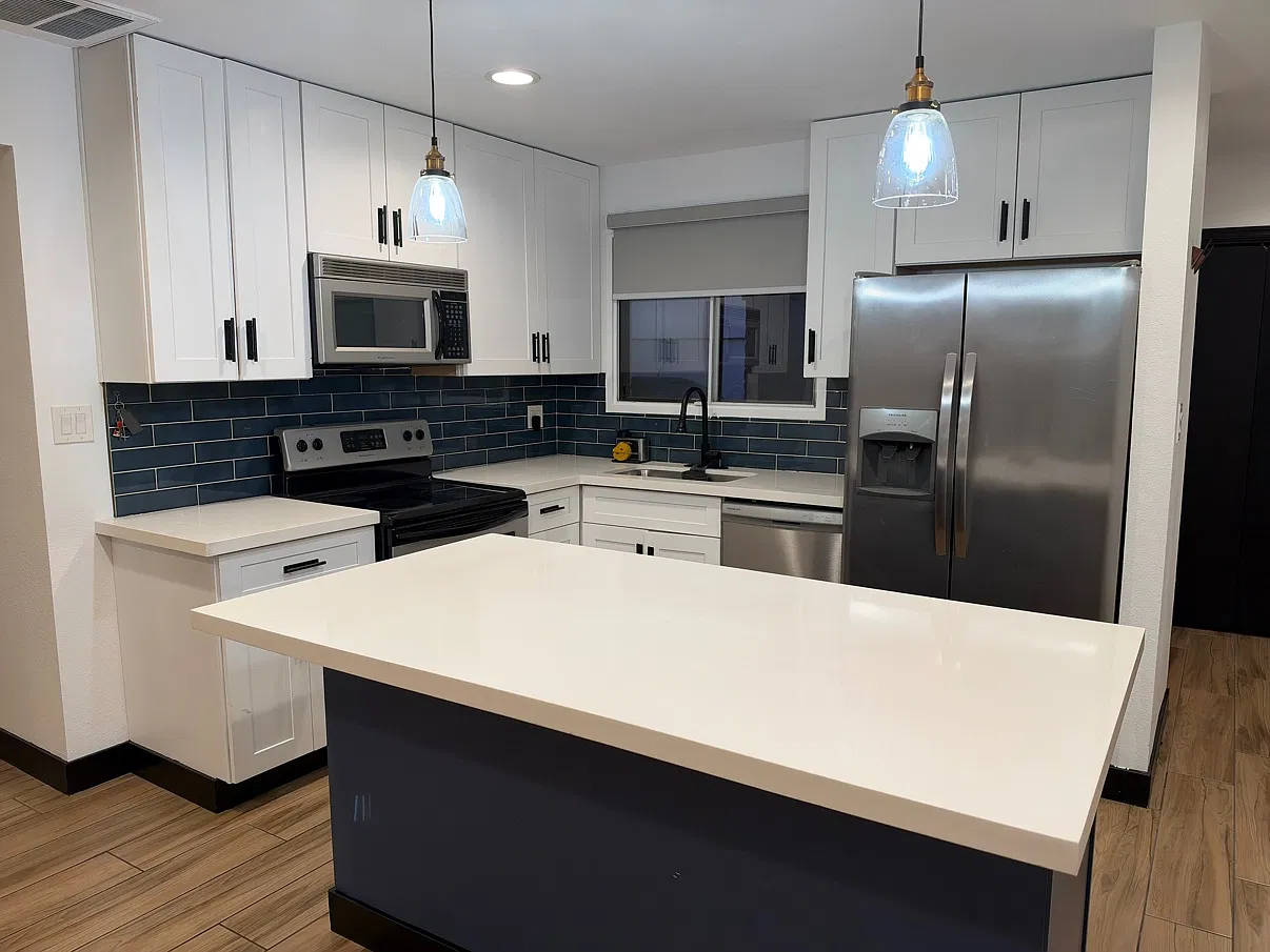 2 bed, 1065 sqft, $1,900 — Photo 2