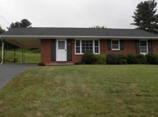 1733 Pomeroy Rd, Salem, VA 24153