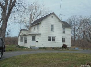 2082 N Beebe Rd, Burt, NY 14028