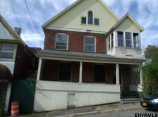 4 Lark St, Amsterdam, NY 12010