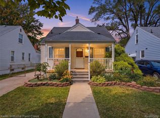 905 N Kenwood Ave, Royal Oak, MI 48067
