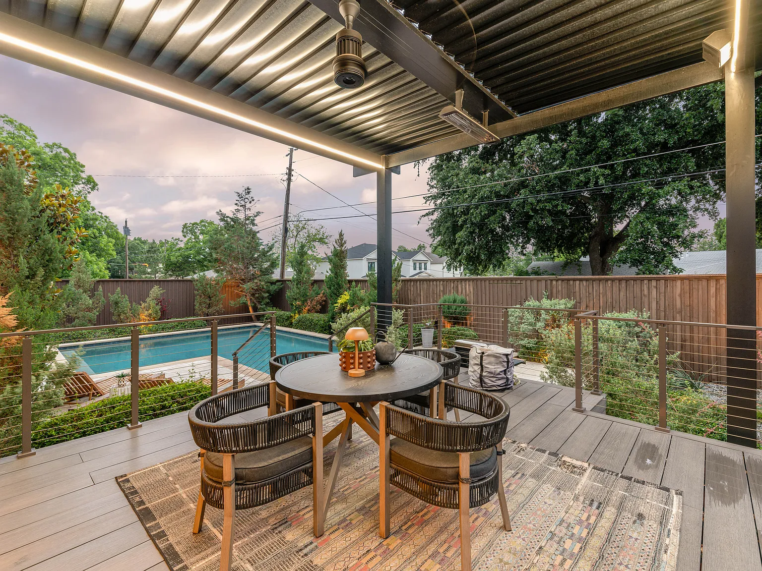 5 bed, 3988 sqft, $9,000 — Photo 3