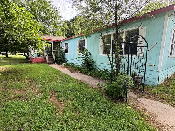 104 N Timberline Dr, Perkins, OK 74059