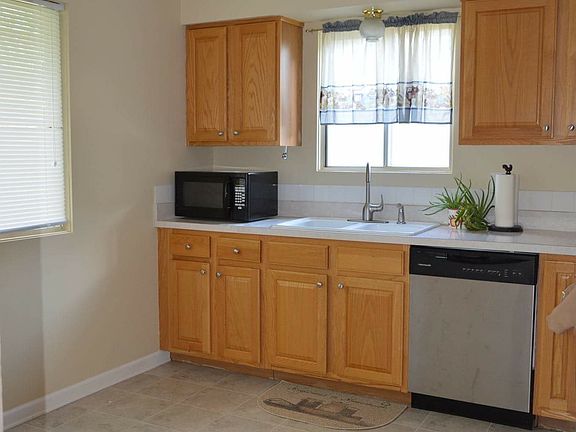 2nd image of 839 Summerfield Dr