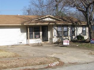 1201 E Inwood Dr, Arlington, TX 76010