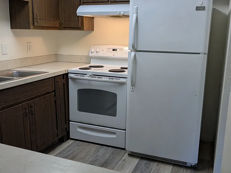 324 S Constitution Ave #1 — Photo 4