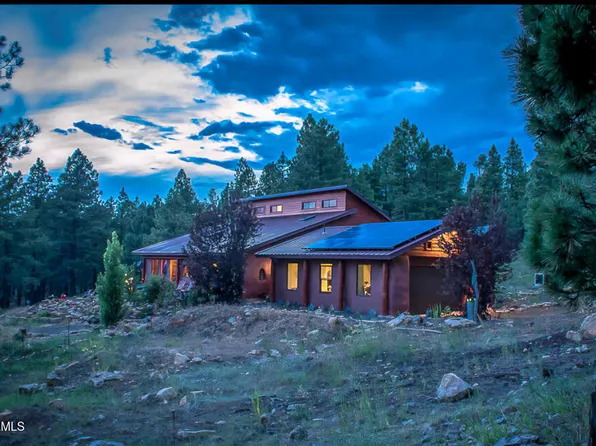 3148 Pioneer Trl, Flagstaff, AZ 86005