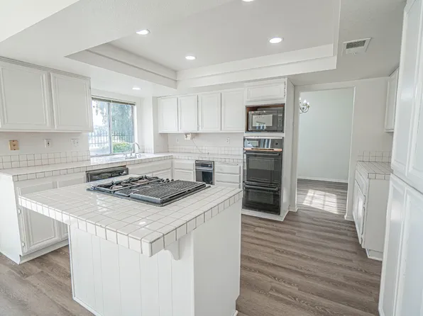 27712 Rainier Rd, Castaic, CA 91384