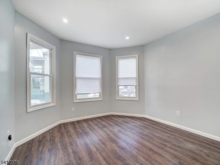 209 N 4th St — Photo 5