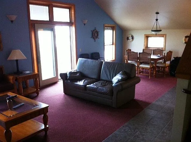 Living Room & Dining Unit 2