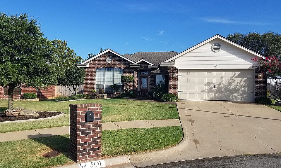 1st image of 301 Pine Cove Ct