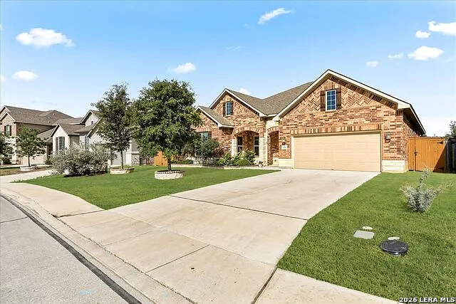 4 bed, 3.5 bath, 3293 sqft, $2,895 — Photo 2