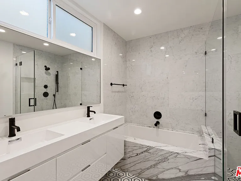 153 S Palm Dr #PENTHOUSE — Photo 31