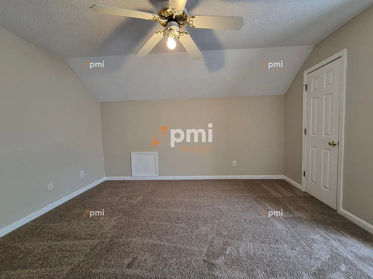 6215 Klondike River Rd — Photo 10