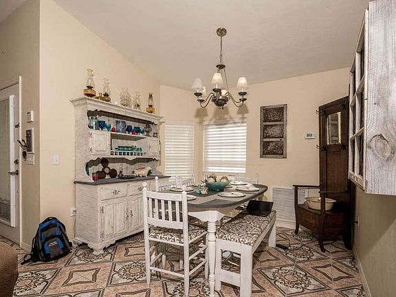 4th image of 1093 SW Jaguar Dr