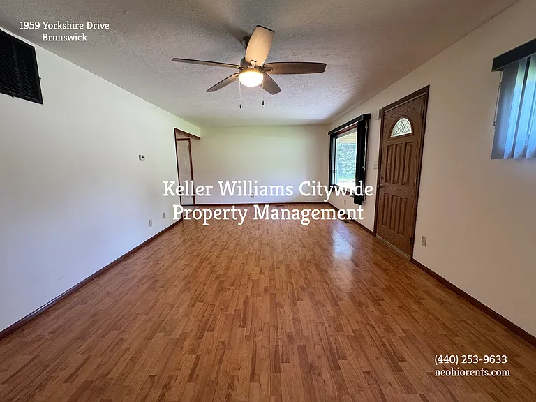 1959 Yorkshire Dr — Photo 8