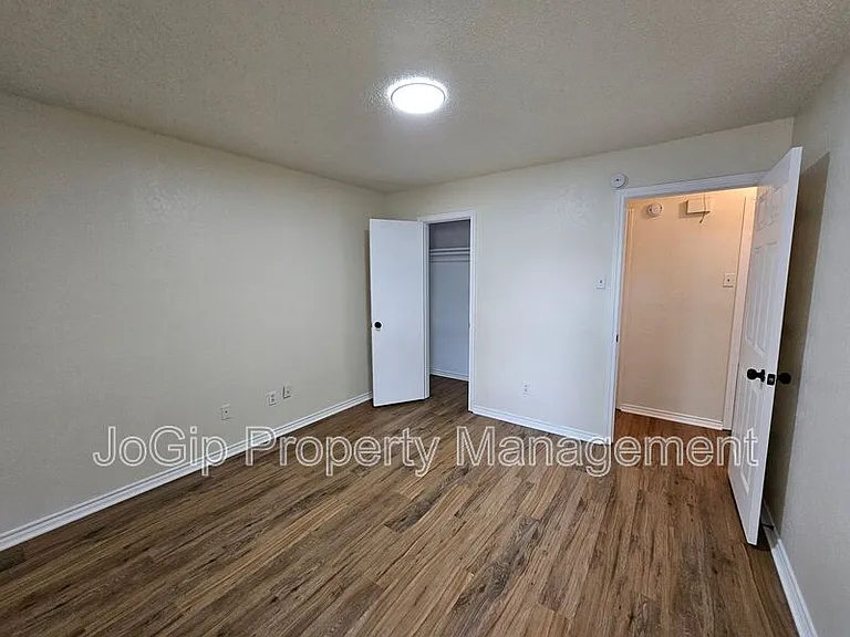 311 Bryant Ln — Photo 20