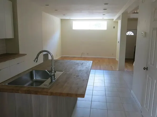 298 Van Brunt Street image 5 of 11