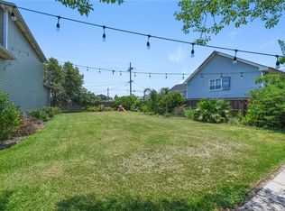 8507 Palmetto St, New Orleans, LA 70118
