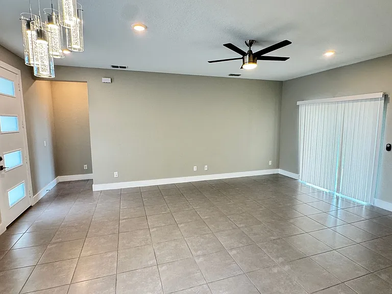 118 Lily Ln — Photo 12