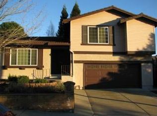 28076 Farm Hill Dr, Hayward, CA 94542