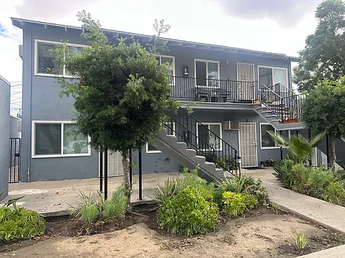 151 W Southgate Ave #4 Photo 1