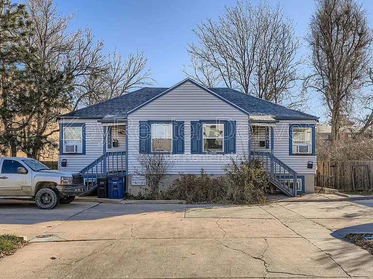 1452 N Ivy St — Photo 9