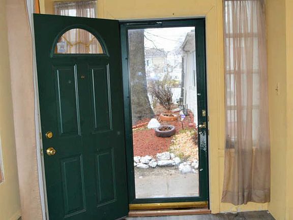 5th image of 602 S Union Ave